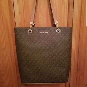 Michael Kors Tote